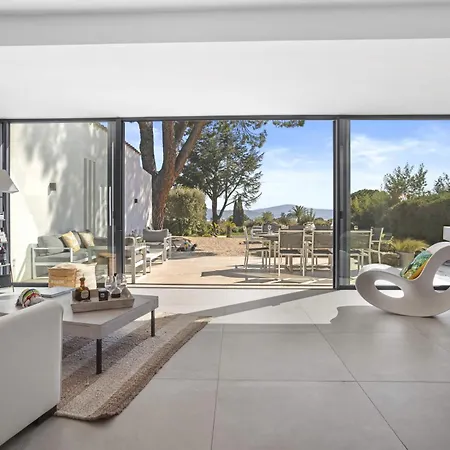 Artemis - Pool With Sea View Golf De Saint-tropez