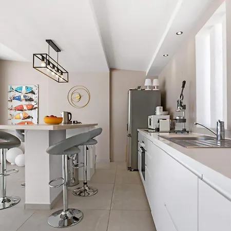 Artemis - Pool With Sea View Golf De Saint-tropez Villa *